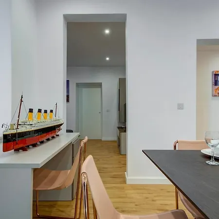 Daire 3 Bedroom Modern In