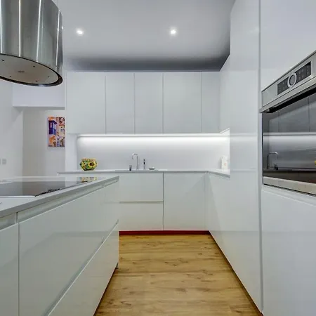 3 Bedroom Modern In Lägenhet Sliema