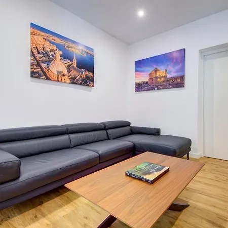 3 Bedroom Modern In *