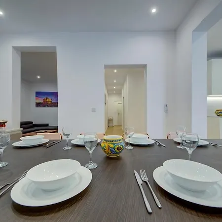 Lägenhet 3 Bedroom Modern In