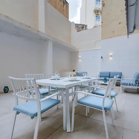 3 Bedroom Modern In Апартаменты Слима