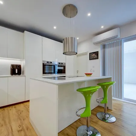 3 Bedroom Modern In Daire Sliema